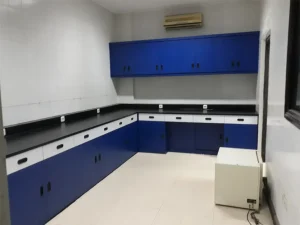 Wall bench laboratorium